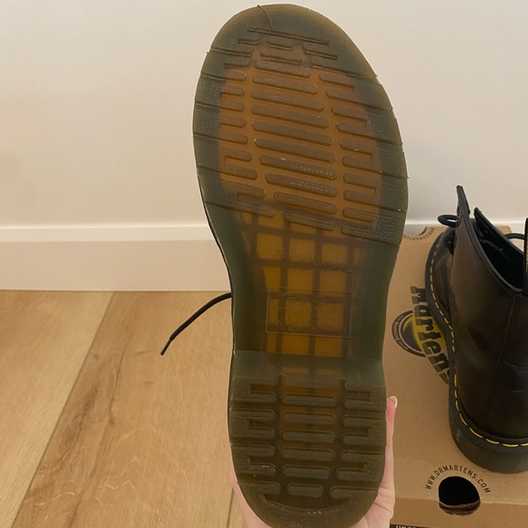 *NEW* Dr. Martens Women’s size 8 - Picture 5 of 9